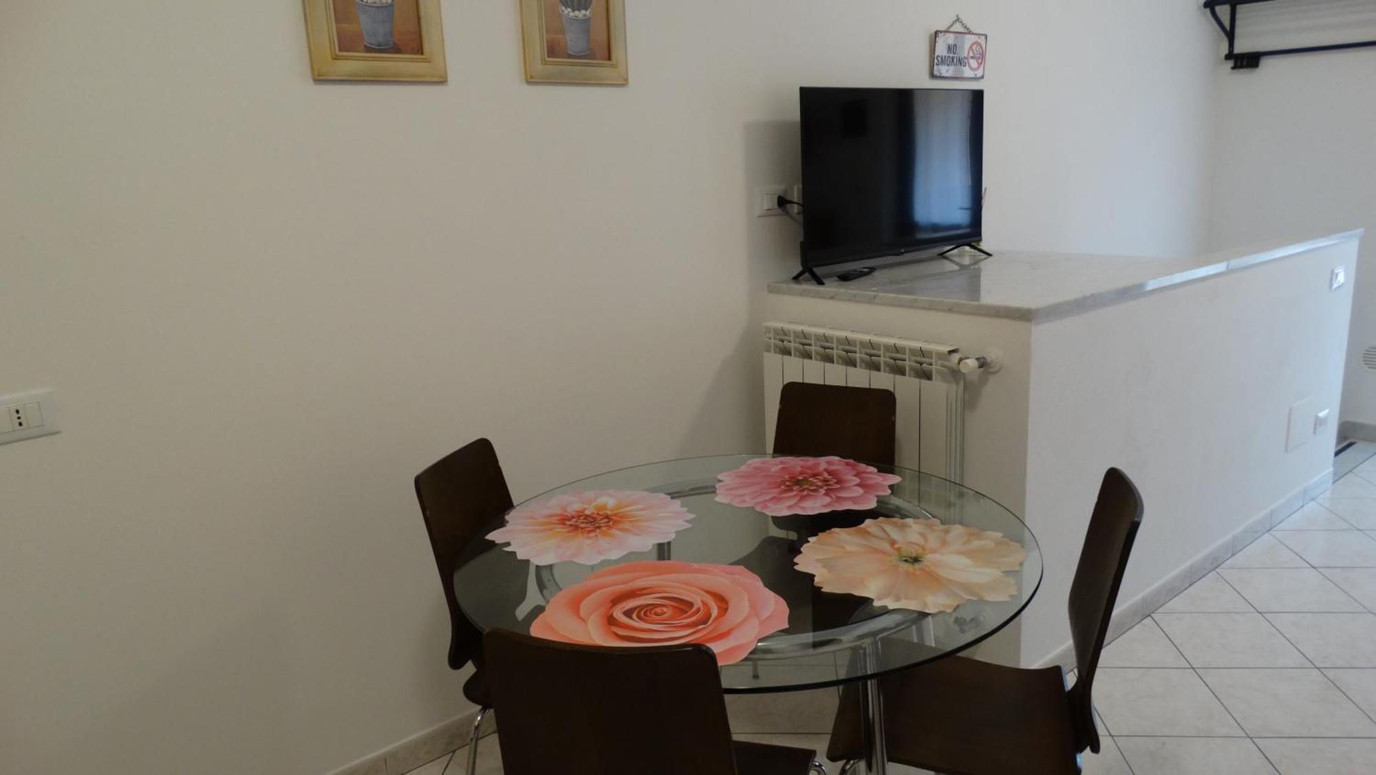 Rose Apartment Luni Εξωτερικό φωτογραφία